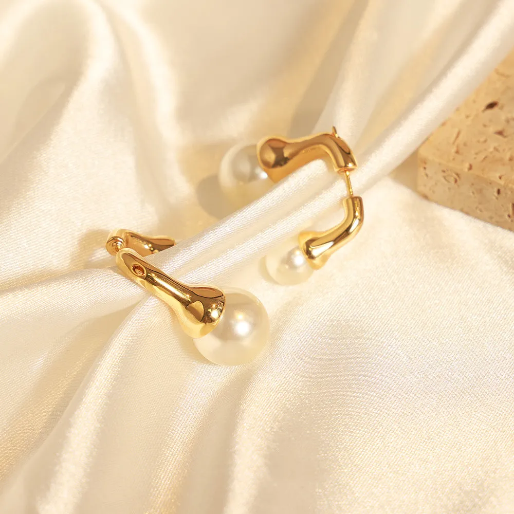 Wholesale Light Luxury Style Copper Imitation Pearl Earrings