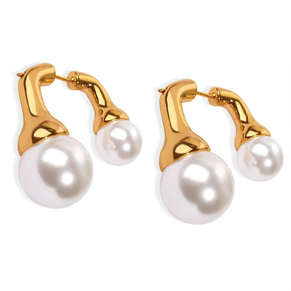 Wholesale Light Luxury Style Copper Imitation Pearl Earrings