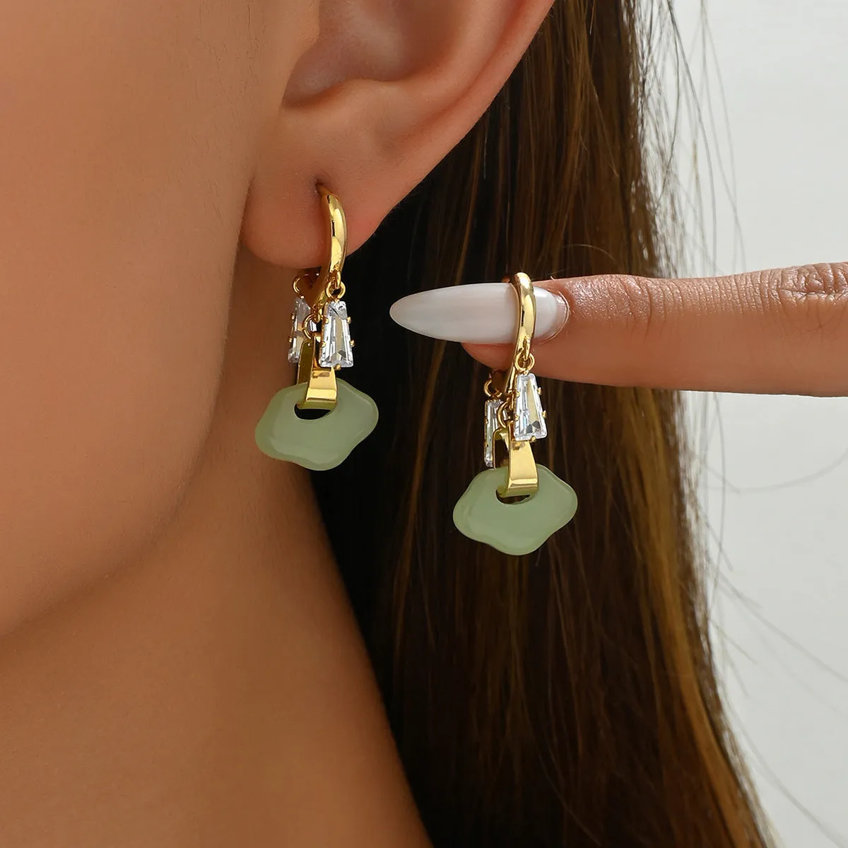 Wholesale Literary Retro Palace Style Chinese Auspicious Clouds Inlaid with Jade High-end Versatile Design Earrings
