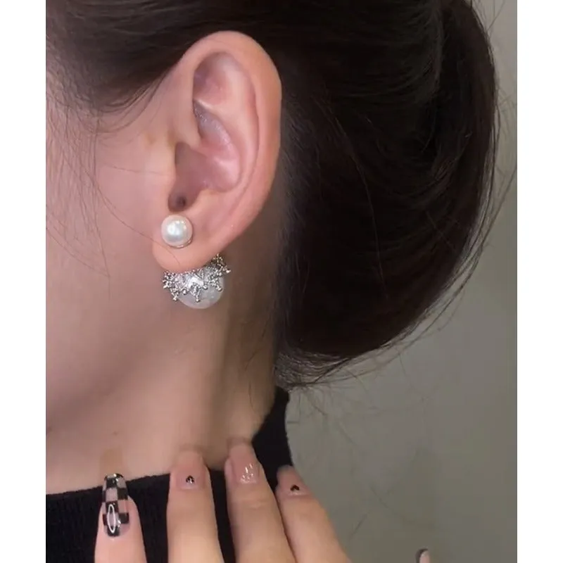 Wholesale Micro Inlaid Zircon Pearls with Copper Earrings Worn Before and After Wearing
