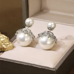 Wholesale Micro Inlaid Zircon Pearls with Copper Earrings Worn Before and After Wearing