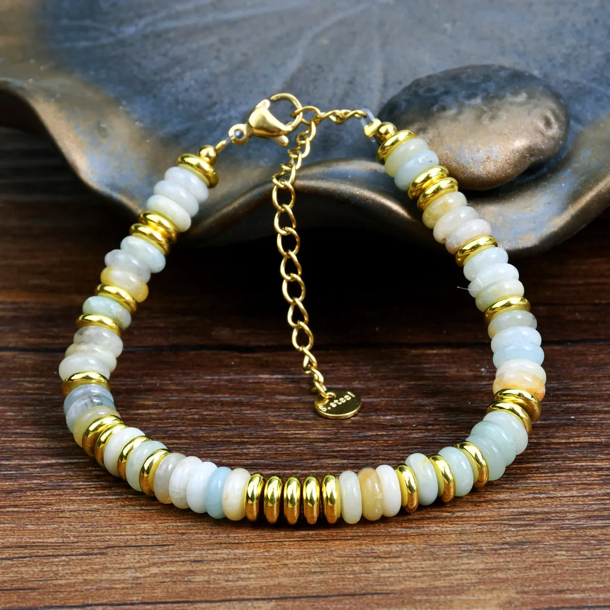Wholesale minority high sense does not fade natural stone crystal bracelet