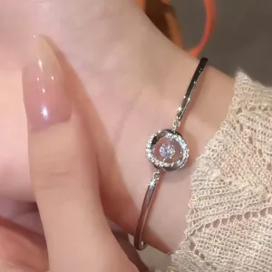 Wholesale Mobius three-second heart bracelet