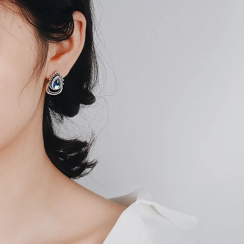 Wholesale Moonstone Vintage Crescent Drop Pear Shape Gemstone Earrings