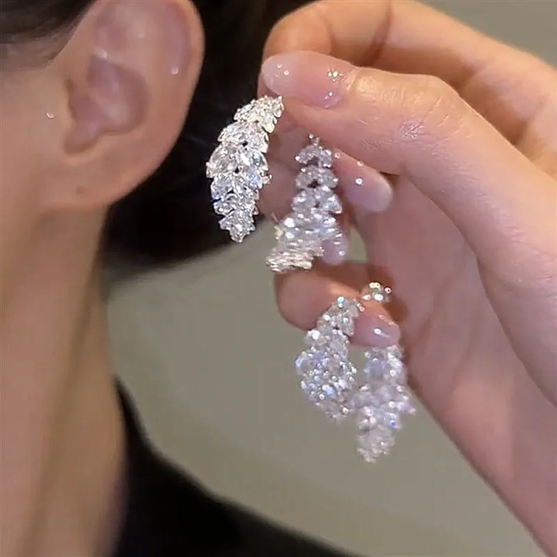 Wholesale Needle Elegant Love Heart Full Drill Crystal Earrings Fashionable High-end Feel Jewelry Accessories