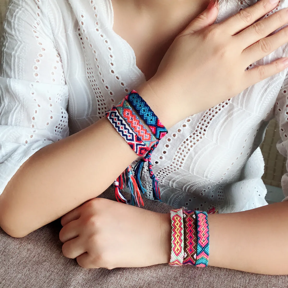 Wholesale Nepal ethnic style hand-woven hand rope color tassel Bohemian bracelet