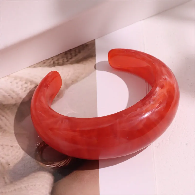 Wholesale New Stylish Transparent Red Resin Style Stacked Bracelet
