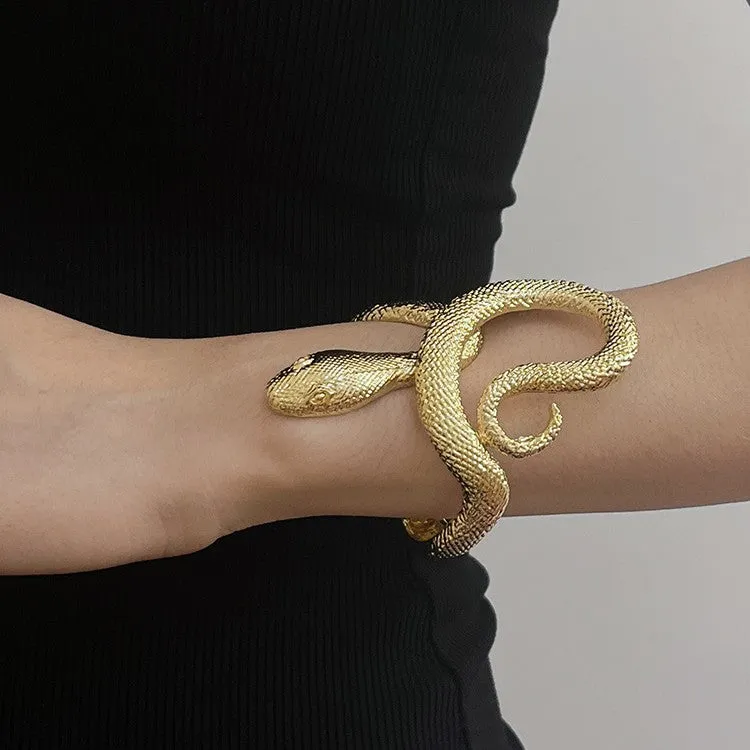 Wholesale Niche designer retro metal snake-shaped open self-discipline bracelet for men and women, high-end exquisite plain ring Bracelet