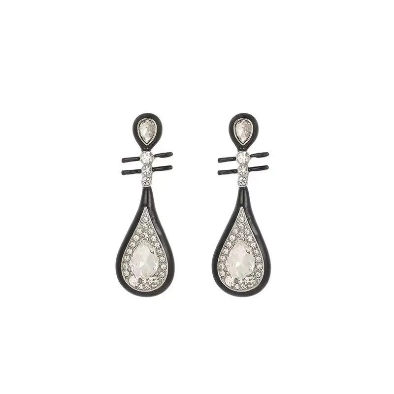 Wholesale of Chinese Style Vintage and Elegant Pipa Metal Earrings