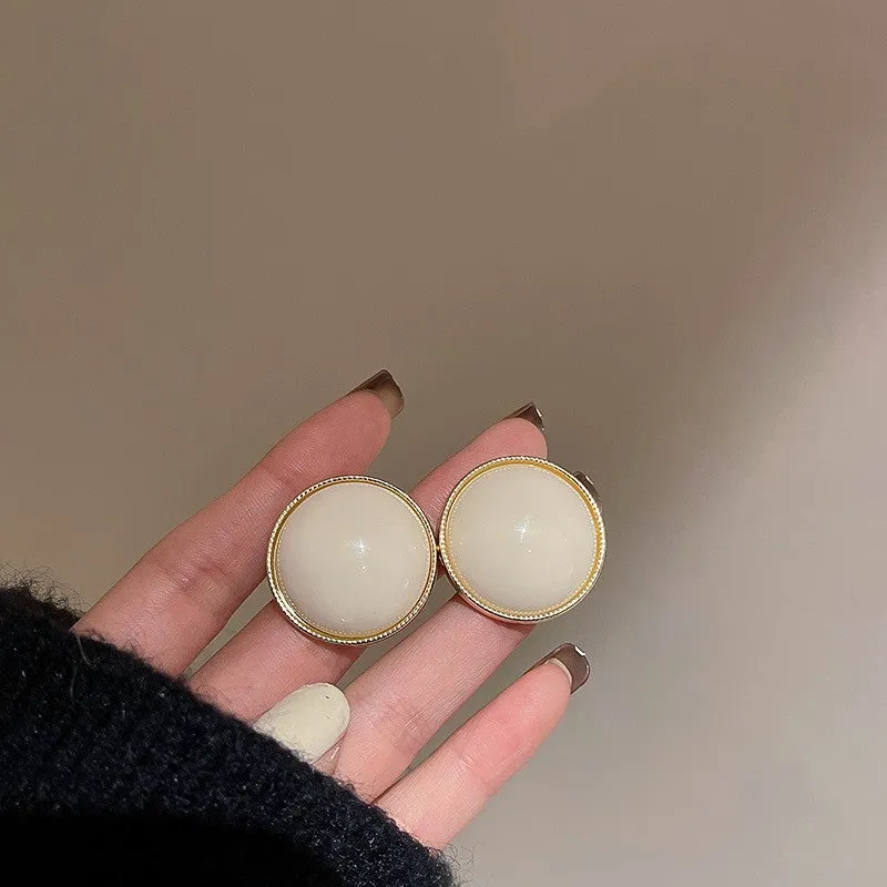 Wholesale of Medieval Round Flower Tassel Metal Earrings