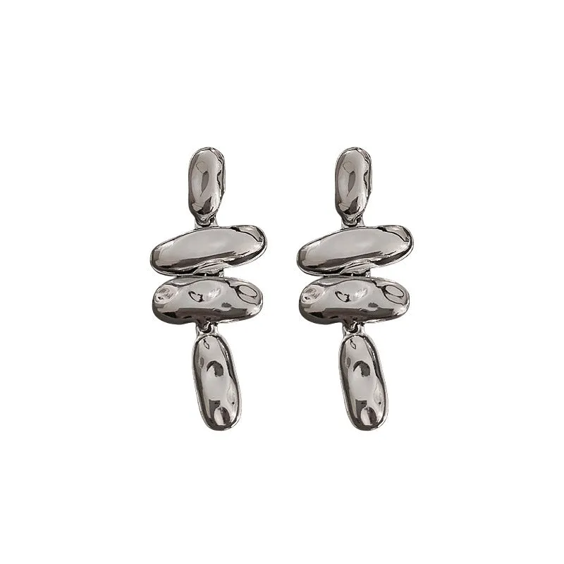 Wholesale of Medieval Round Flower Tassel Metal Earrings