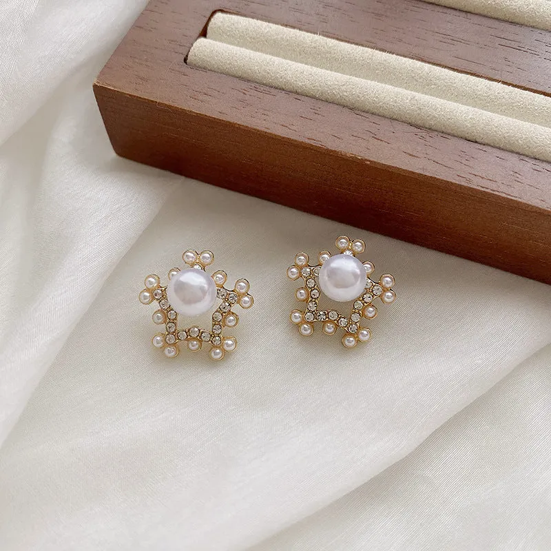 Wholesale pearl five-pointed star diamond earrings