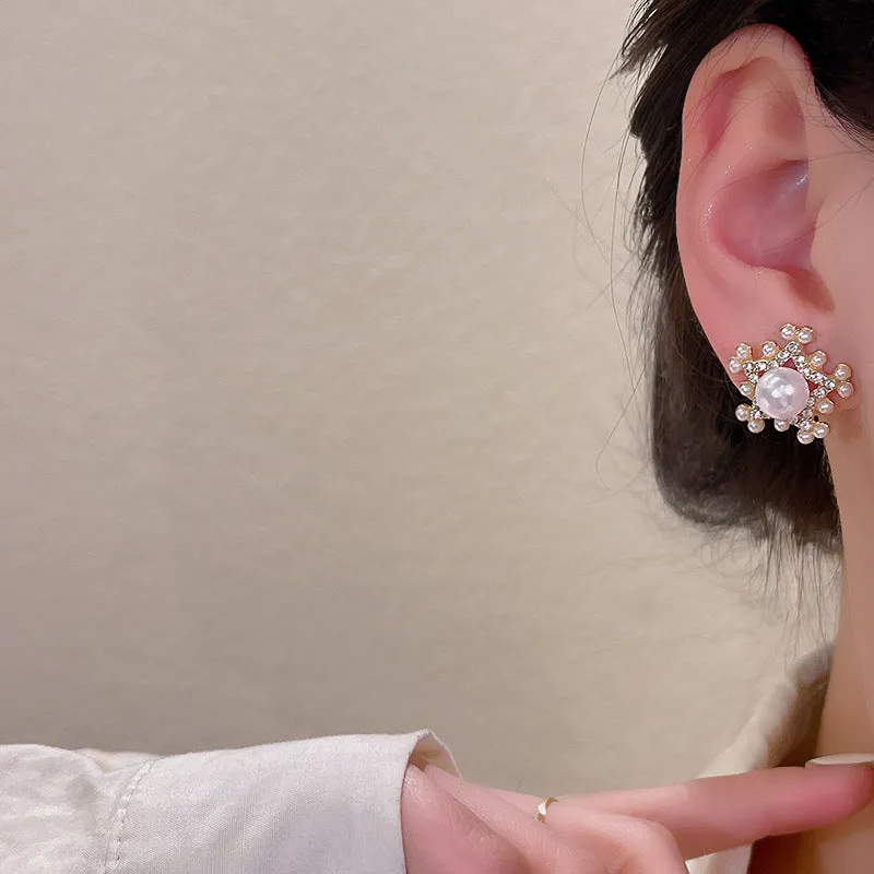 Wholesale pearl five-pointed star diamond earrings