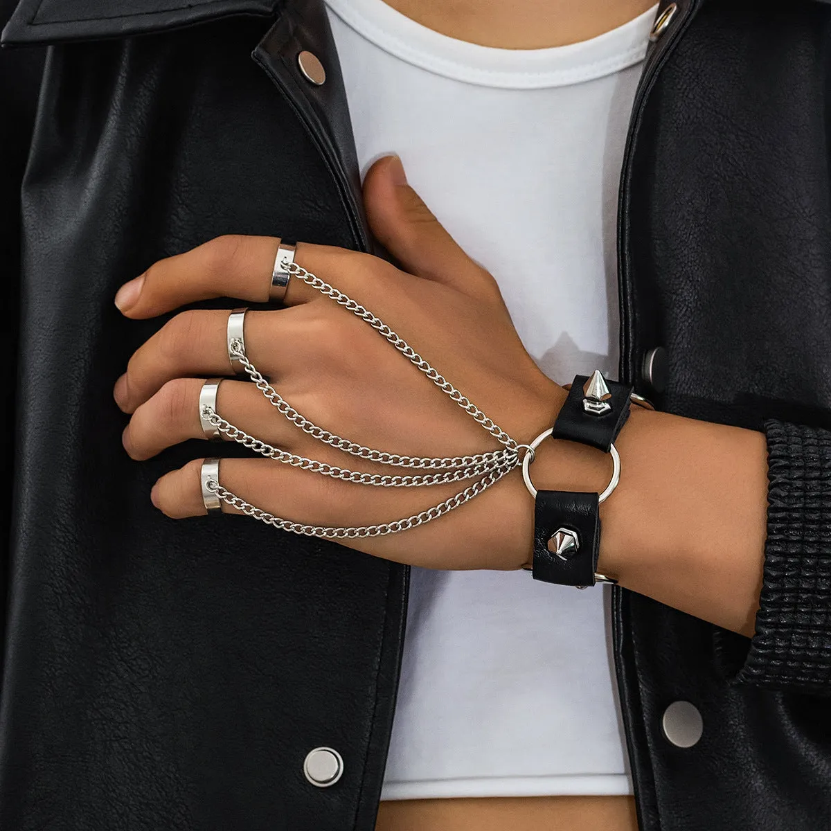 Wholesale personalized finger Cuban Bracelet Men's fashionable leather rivet bracelet hip hop niche cross-border Men's bracelet