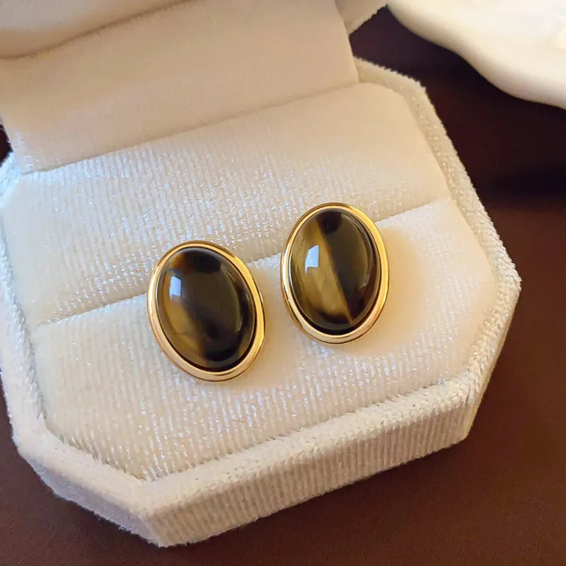 Wholesale Real Gold Electroplating Autumn and Winter Retro Fashion Temperament High-end Round Tiger Eye Stone Earrings
