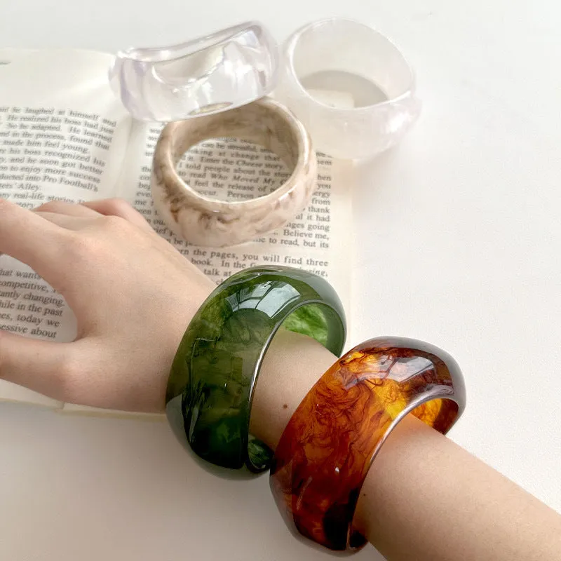 Wholesale Resin Oval Wide Edition Geometric Curved Resin Smudged Brown Bracelet