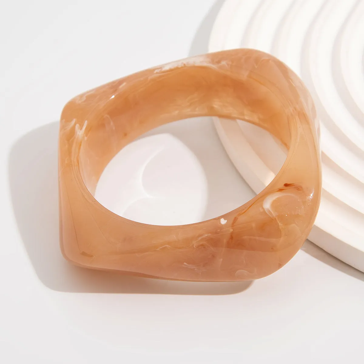 Wholesale Retro Asymmetrical Smudged Bracelet Round Wide Acrylic Bracelet