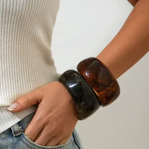 Wholesale Retro Asymmetrical Smudged Bracelet Round Wide Acrylic Bracelet