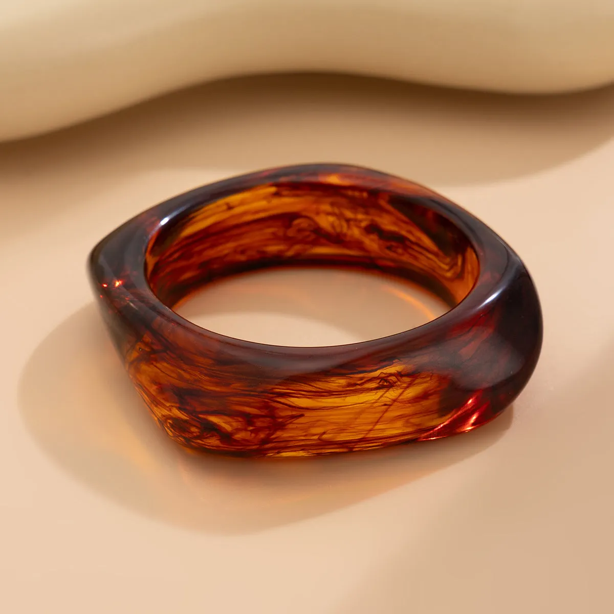 Wholesale Retro Asymmetrical Smudged Bracelet Round Wide Acrylic Bracelet