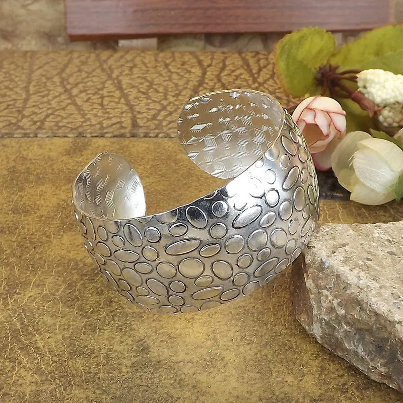 Wholesale Retro Ethnic Style Peony Wide Bracelet