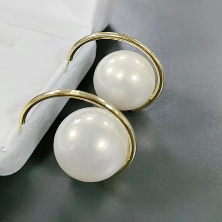 Wholesale Retro Exaggerated Imitation Pearl Earrings