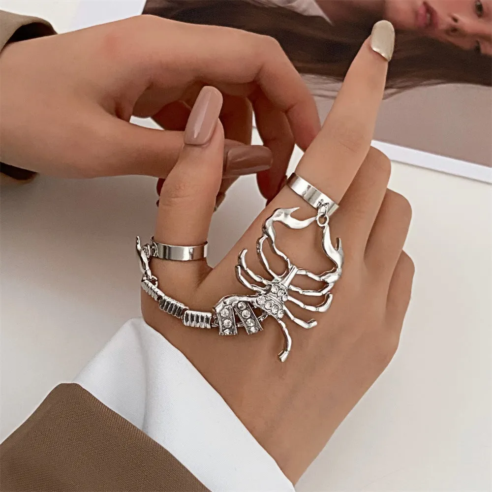 Wholesale Retro exaggerated scorpion three-dimensional finger bracelet