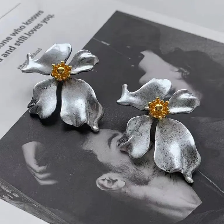 Wholesale Retro flower earrings metal Hong Kong style exaggerated earrings