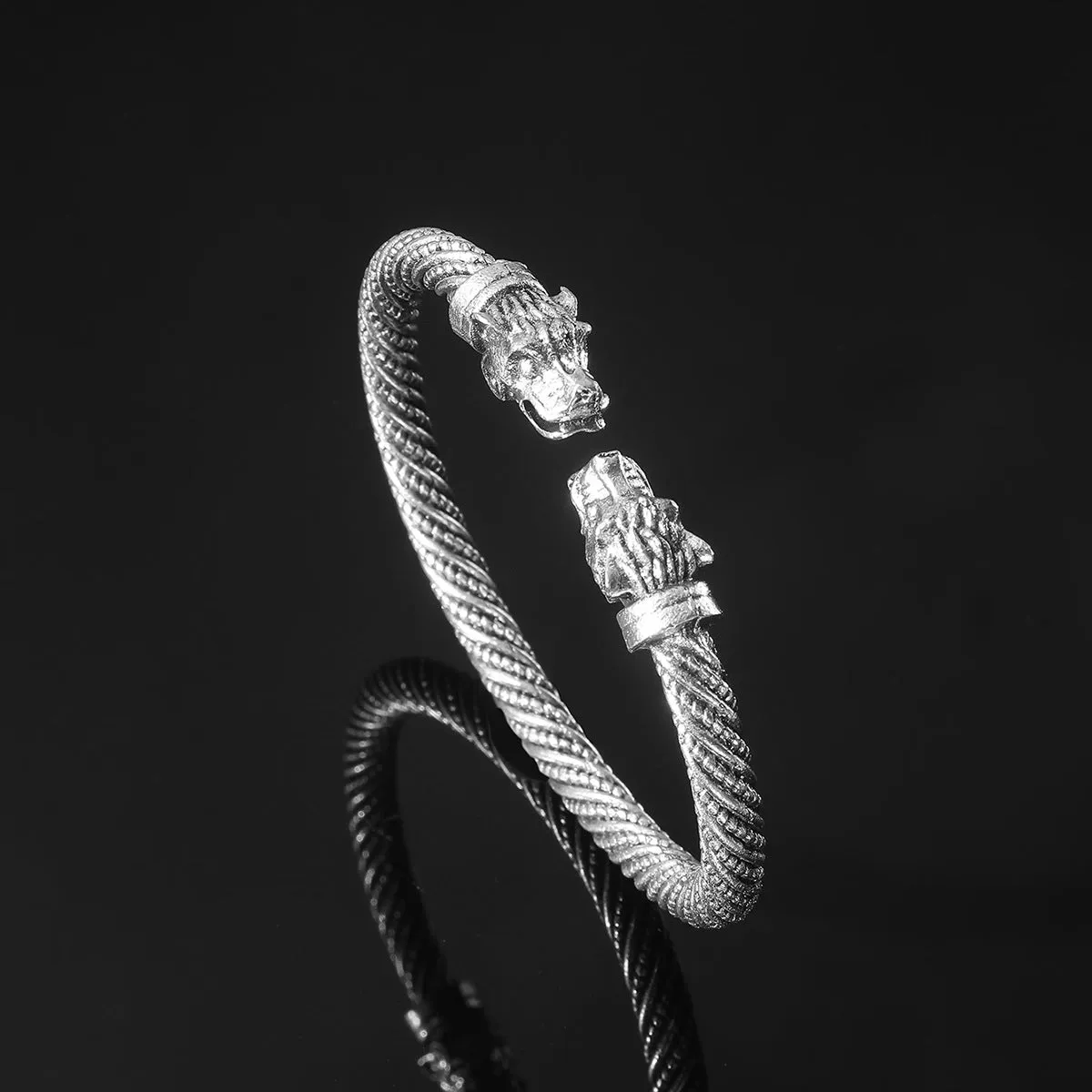 Wholesale Retro Men's Wolf Head Opening Bracelet