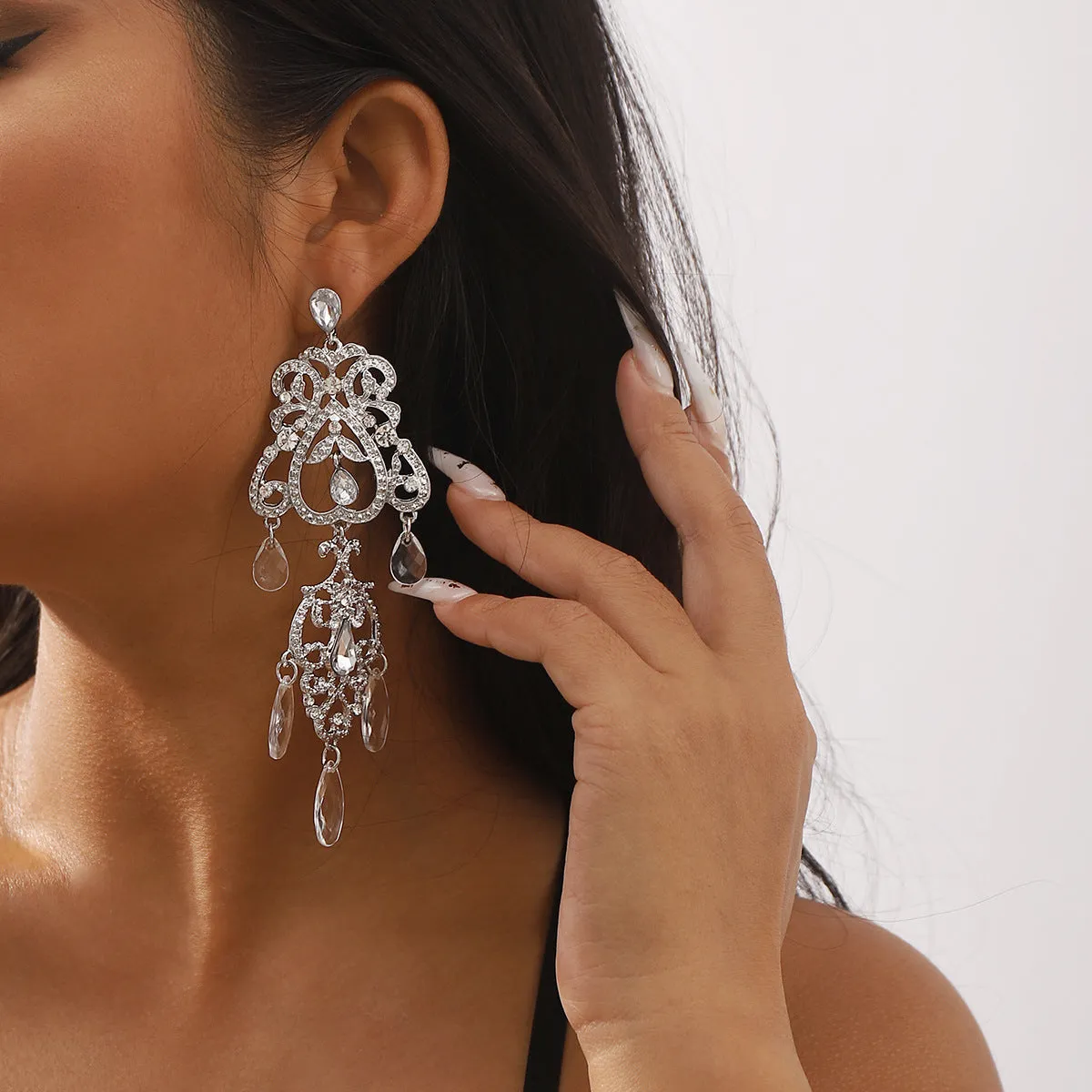 Wholesale Retro Palace Style Hollow Drop-Shaped Tassel Earrings