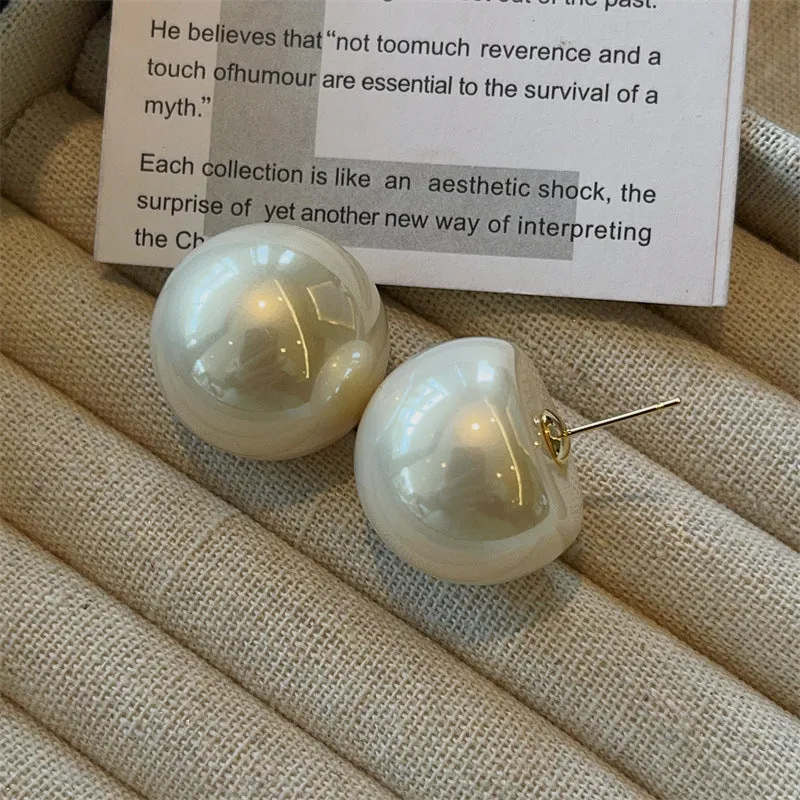 Wholesale Retro Small Fragrance Style Apple Big Pearl Metal Earrings Around 25MM