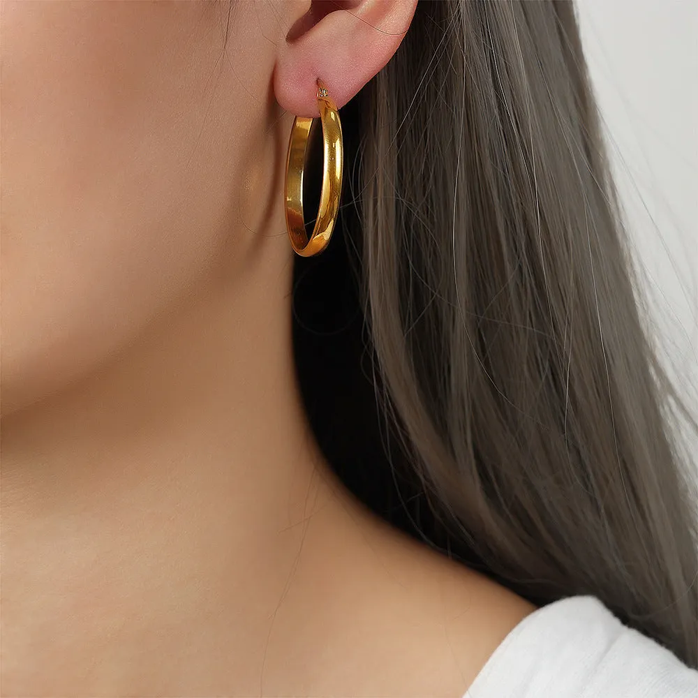 Wholesale Round Titanium Steel Gold-plated Earrings and Earrings