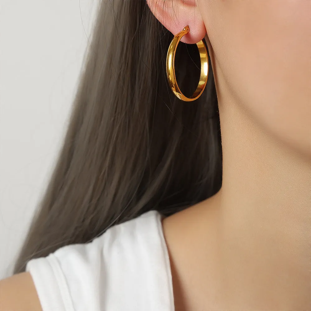 Wholesale Round Titanium Steel Gold-plated Earrings and Earrings