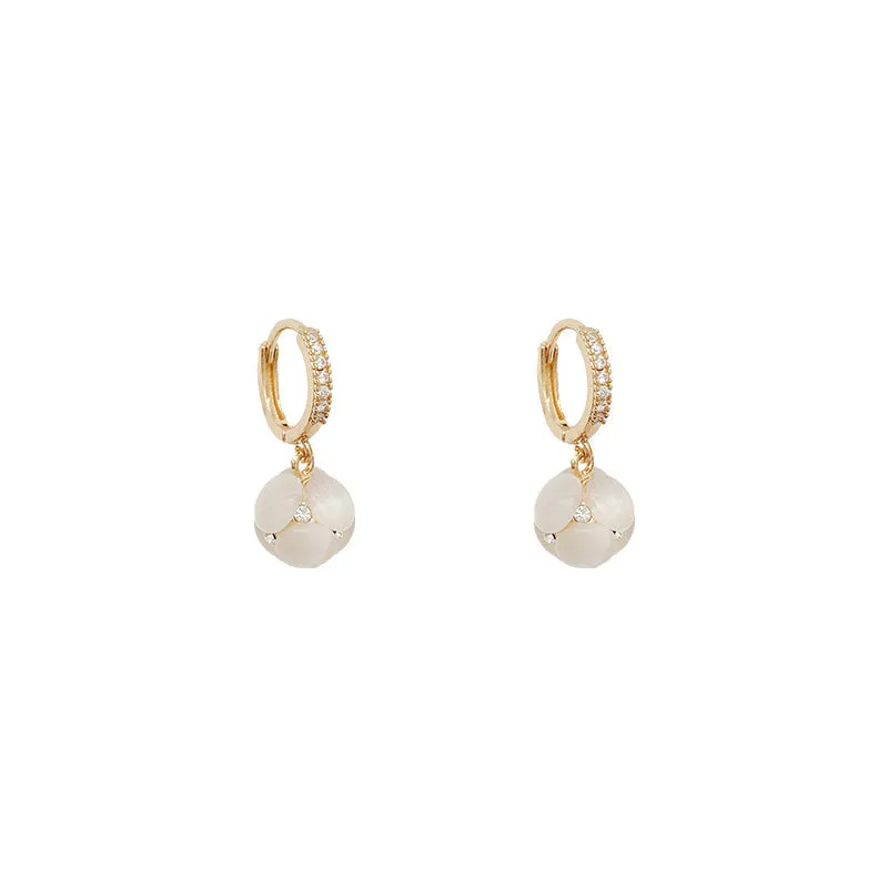 Wholesale S925 Silver Needle Vintage Pearl Stud Earrings