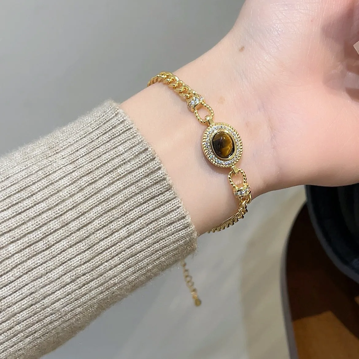 Wholesale Sense Golden Double-sided Butterfly Bracelet