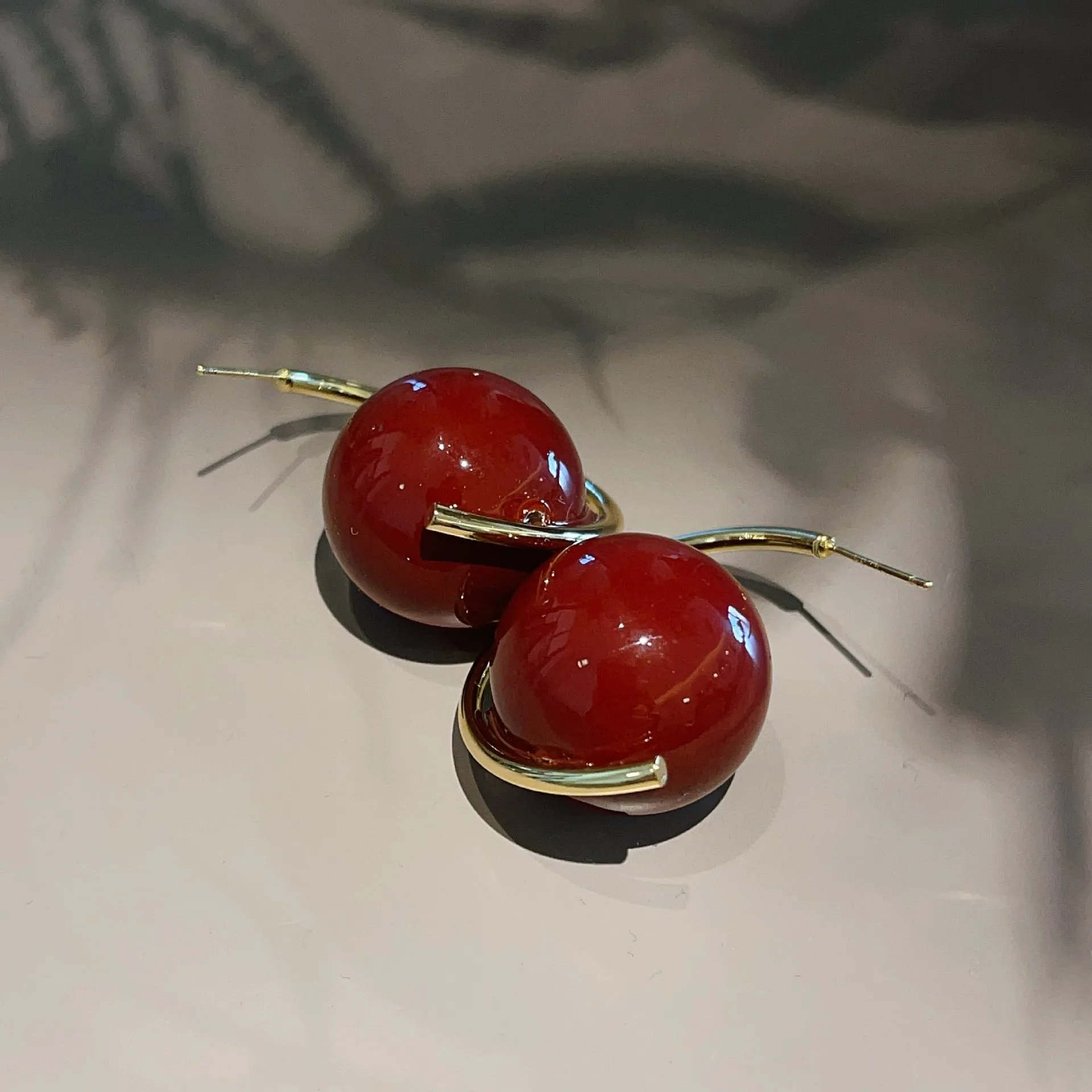 Wholesale Silver Needle 18K Gold 22MM Lacquered Large Pearl C-shaped Large Earrings