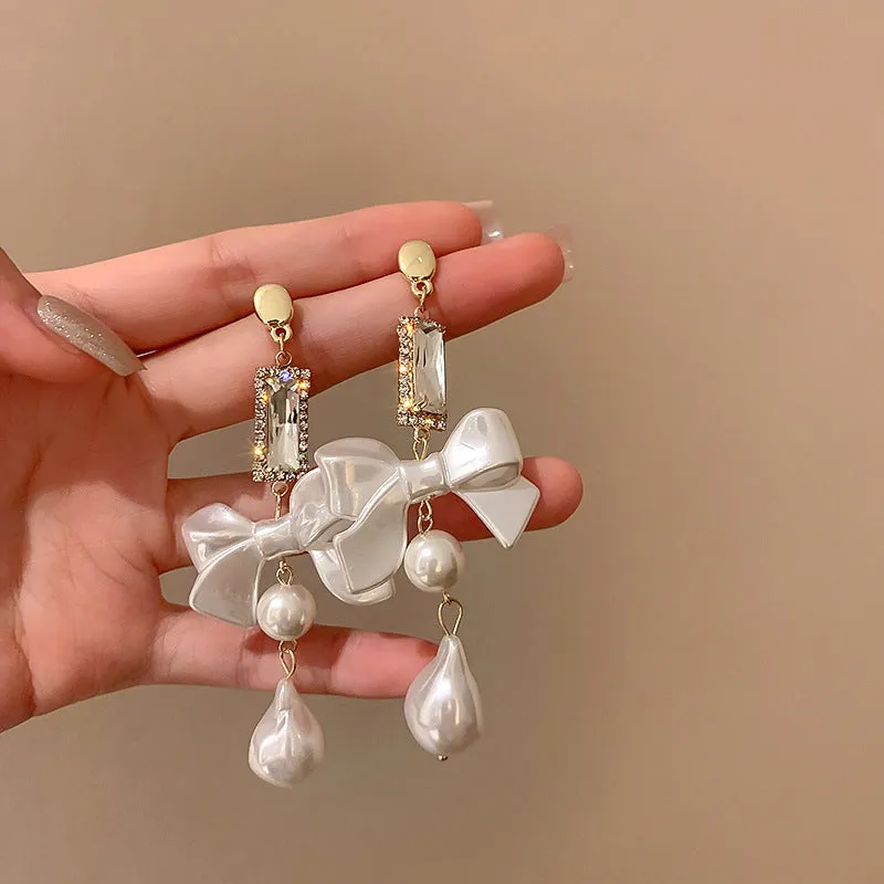 Wholesale Silver Needle Diamond Crystal Pearl Alloy Earrings