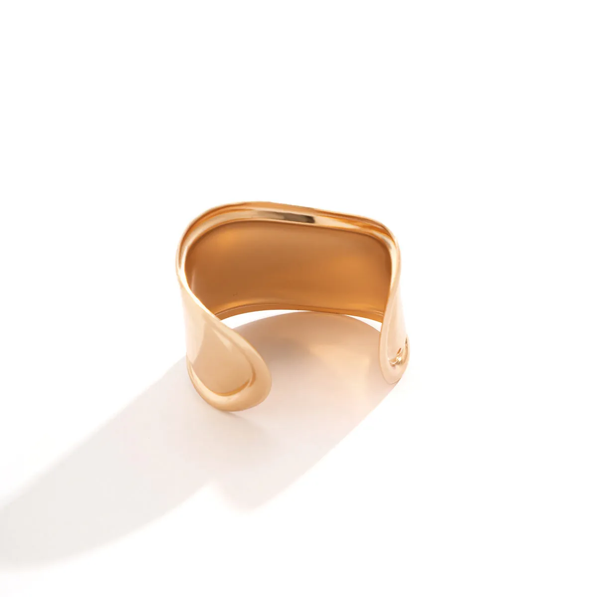 Wholesale Simple design sense open smooth hollow leaf bracelet