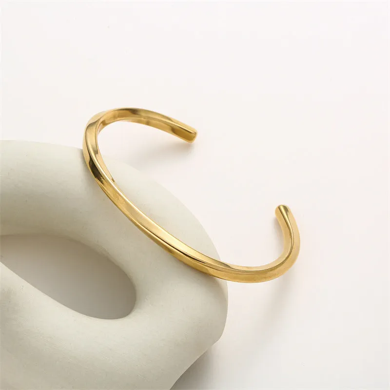 Wholesale Snake-shaped Titanium Steel Bracelet Personalized Opening Bracelet OLY Exclusive