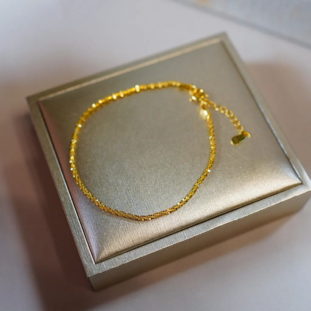 Wholesale Sparkling Design Sense Broken Gold New Fashion Bracelet