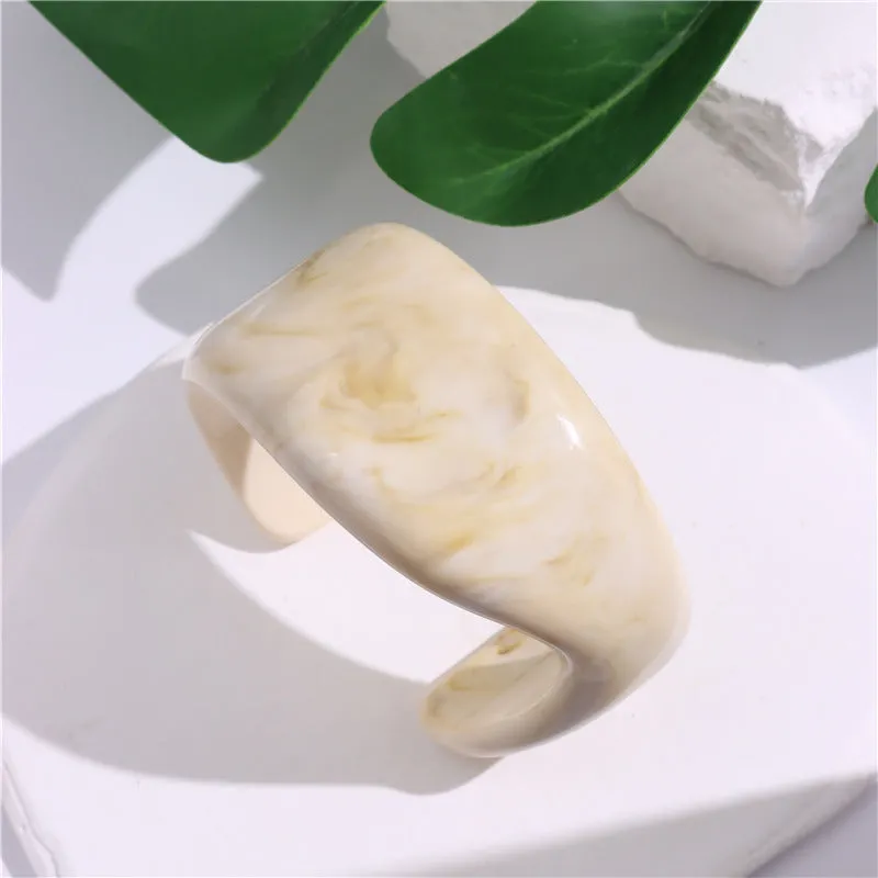 Wholesale Special-Shaped Color Acrylic Bracelet Irregular Geometric Transparent Resin Bracelet