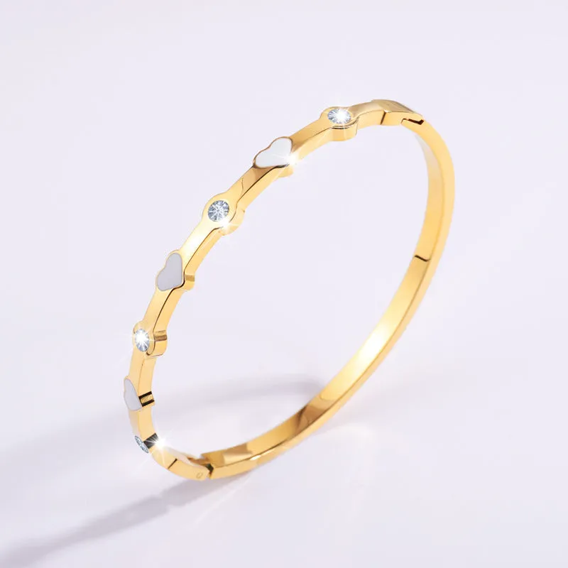 Wholesale Stainless Steel Love Heart Four Rhinestones Titanium Steel Bracelet