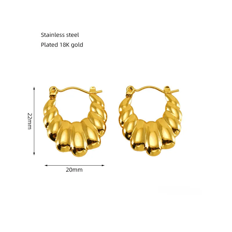 Wholesale Stainless Steel Plated 18K Gold Hollow Heart Earrings