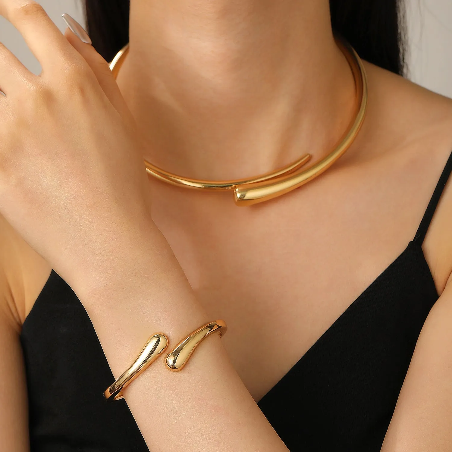 Wholesale suit Golden Glow Irregular Bracelet