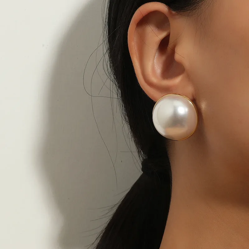 Wholesale Temperament Pearl Geometric Round Base Earrings