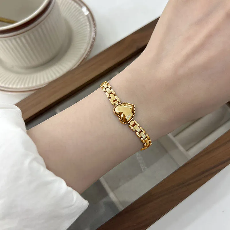 Wholesale Titanium steel heart strap thick chain bracelet