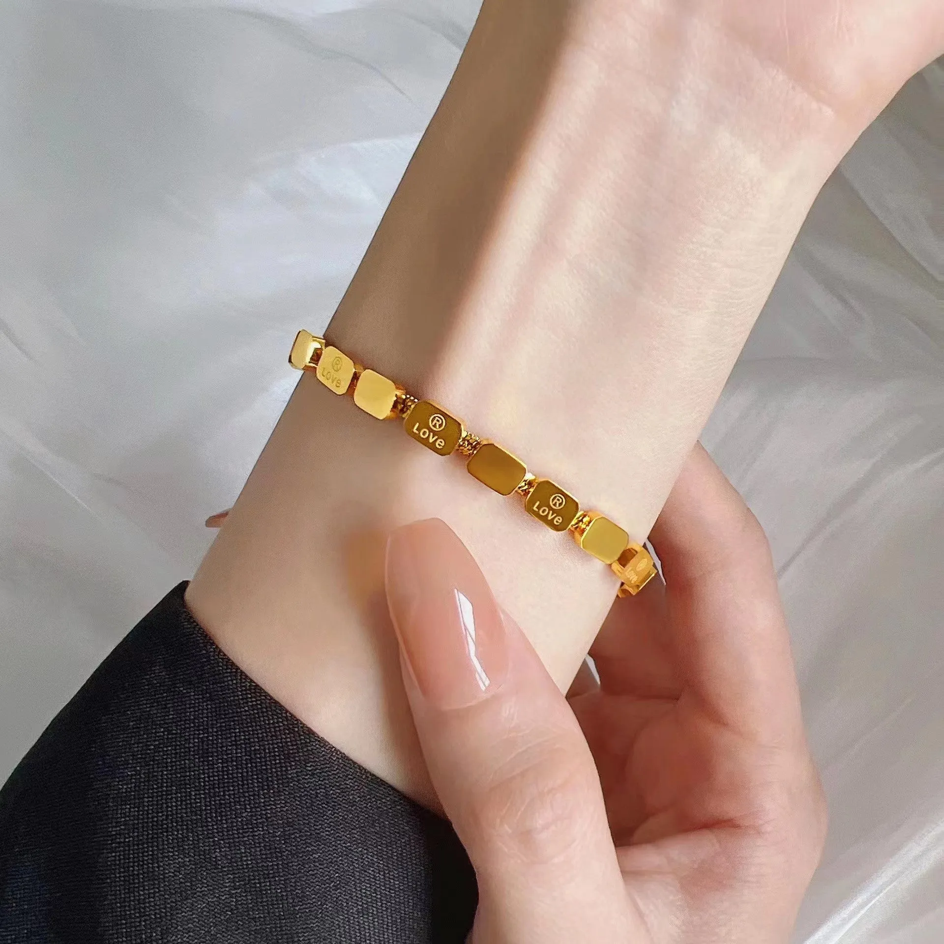 Wholesale Titanium steel non-fading retro LOVE square snake bone bracelet for women