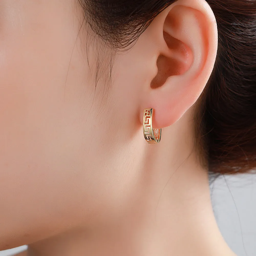 Wholesale U-shaped Hollow Pattern Copper Gold-plated Earrings