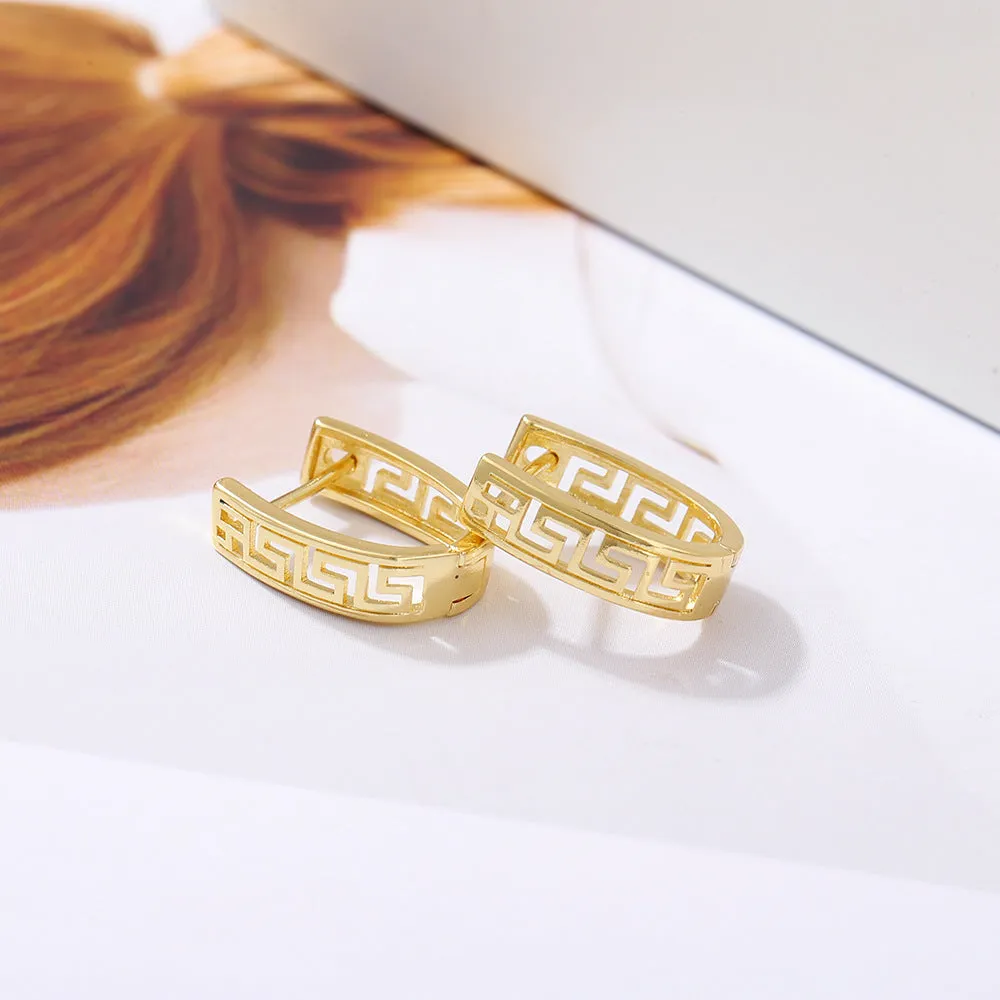 Wholesale U-shaped Hollow Pattern Copper Gold-plated Earrings
