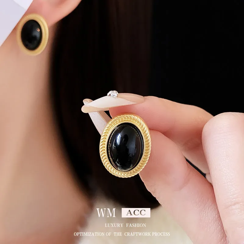 Wholesale  Vintage Black Oval Atmospheric Premium Earrings