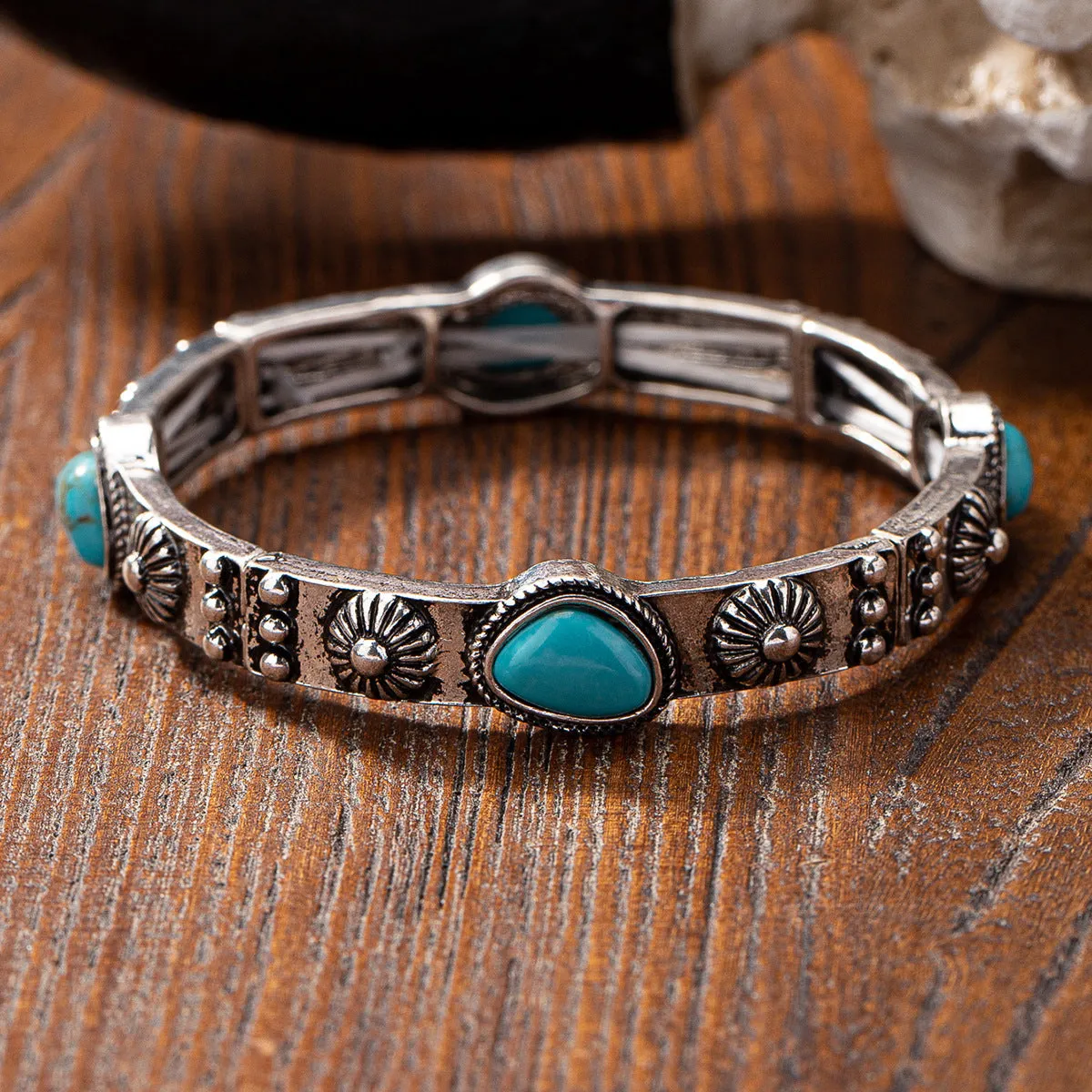 Wholesale Vintage ethnic western style metal bracelet with turquoise